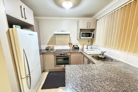 Photo of property in 404a Te Atatu Road, Te Atatu Peninsula, Auckland, 0610