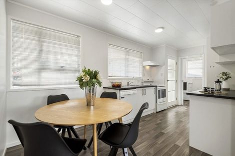 Photo of property in 1/21 Bonito Place, Bayview, Auckland, 0629