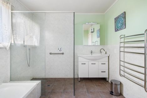 Photo of property in 69 Rhodes Street, Waimate, 7924