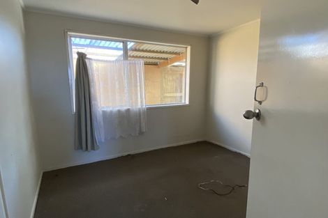 Photo of property in 8 Sabot Place, Massey, Auckland, 0614