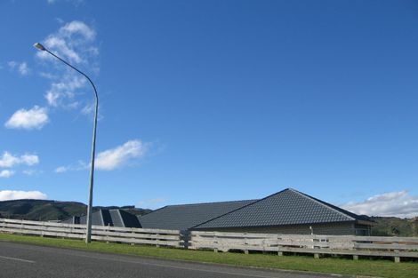 Photo of property in 60 Kirton Drive, Riverstone Terraces, Upper Hutt, 5018