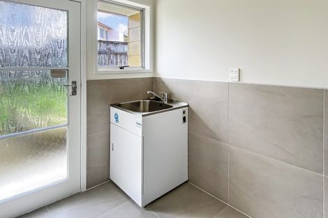 Photo of property in 15 Pisces Road, Glen Eden, Auckland, 0602