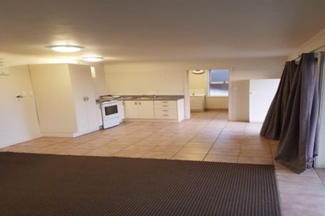 Photo of property in 27a Enfield Road, Hospital Hill, Napier, 4110