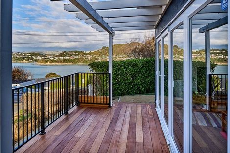 Photo of property in 53 Seaview Road, Paremata, Porirua, 5024