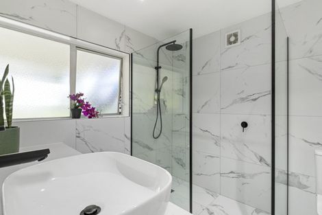 Photo of property in 4/73b Rukutai Street, Orakei, Auckland, 1071