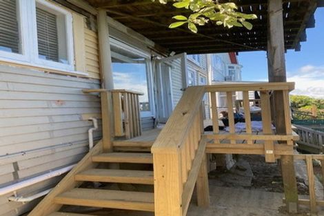 Photo of property in 55 Overtoun Terrace, Hataitai, Wellington, 6021