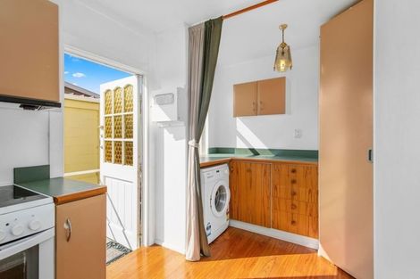 Photo of property in 112 Jamaica Drive, Grenada North, Wellington, 5028