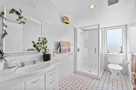 Photo of property in 35a Colwyn Street, Bryndwr, Christchurch, 8053