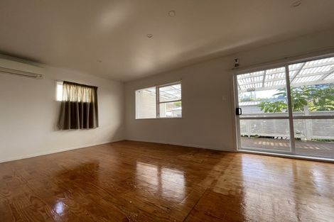 Photo of property in 108 Tirimoana Road, Te Atatu South, Auckland, 0602