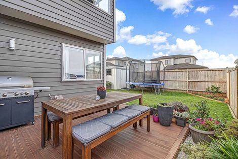 Photo of property in 27 Lusitano Drive, Karaka, Papakura, 2113