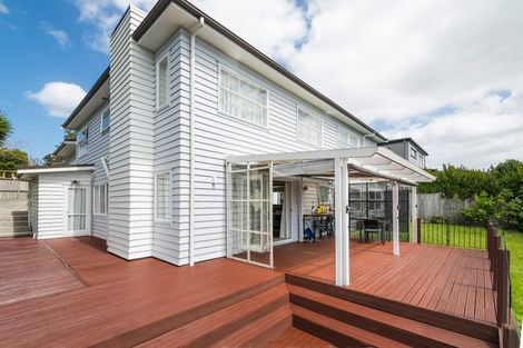 Photo of property in 90 Oakway Drive, Schnapper Rock, Auckland, 0632