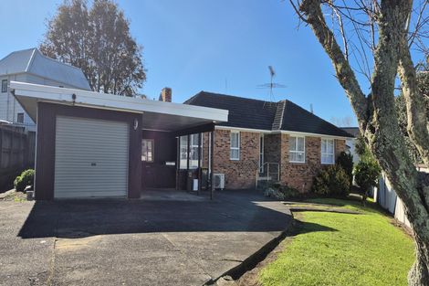 Photo of property in 46 Larne Avenue, Pakuranga Heights, Auckland, 2010