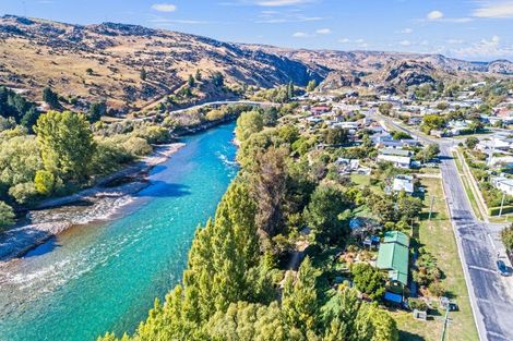 Photo of property in 96 Cheviot Street, Roxburgh, 9500