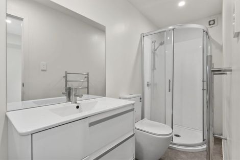 Photo of property in 7 Kingussie Place, Highland Park, Auckland, 2010