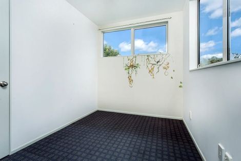 Photo of property in 44a Waverley Avenue, Glenfield, Auckland, 0629