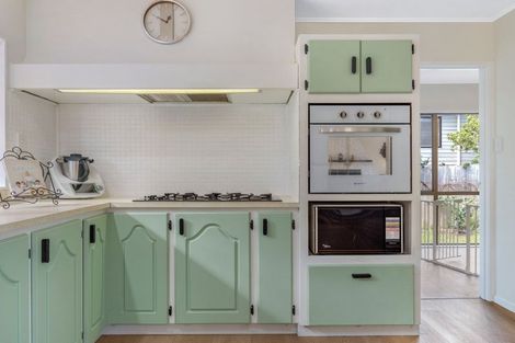 Photo of property in 8 Deodar Place, Totara Heights, Auckland, 2105