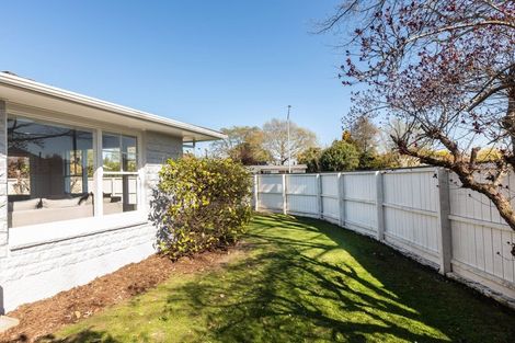 Photo of property in 298 Avonhead Road, Ilam, Christchurch, 8041