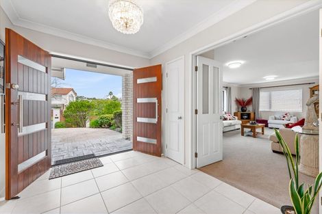 Photo of property in 72 Marina View Drive, West Harbour, Auckland, 0618