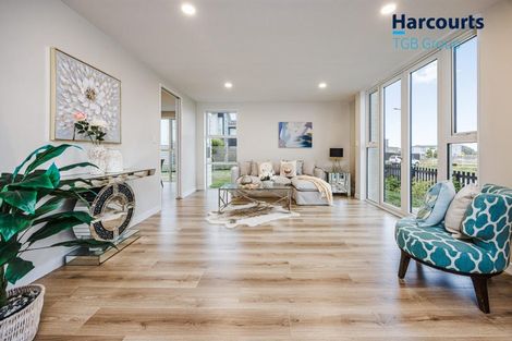 Photo of property in 18 Aeronautic Road, Takanini, 2112