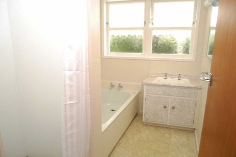 Photo of property in 1 Nola Avenue, Raumati Beach, Paraparaumu, 5032