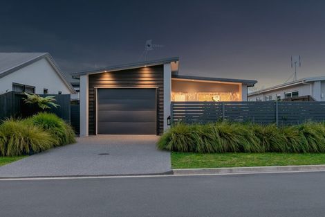 Photo of property in 25 Saint Pauls Drive, Brookfield, Tauranga, 3110