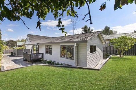 Photo of property in 39 Catalina Crescent, Forrest Hill, Auckland, 0620