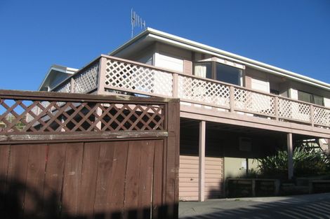 Photo of property in 1a Seagull Place, Whitby, Porirua, 5024