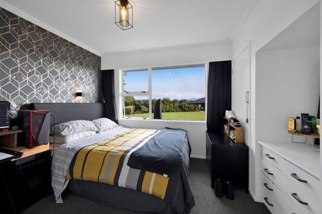 Photo of property in 289 High Street, Eltham, 4322