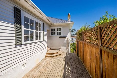 Photo of property in 25 Ashleigh Crescent, Miramar, Wellington, 6022