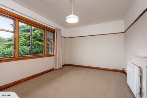 Photo of property in Ionian Flats, 123-125 Brougham Street, Mount Victoria, Wellington, 6011