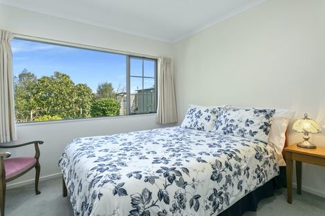 Photo of property in 33 Lakeridge Close, Rangatira Park, Taupo, 3330