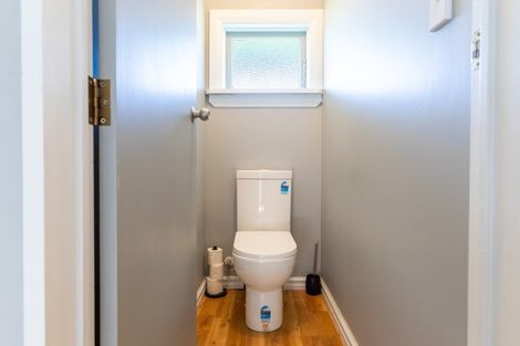 Photo of property in 16 Ross Street, Woodville, 4920