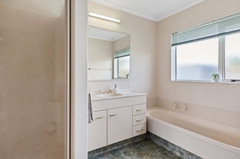 Photo of property in 12 Lavender Place, Papamoa Beach, Papamoa, 3118