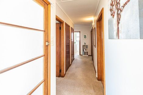 Photo of property in 26 Selwyn Crescent, College Estate, Whanganui, 4500