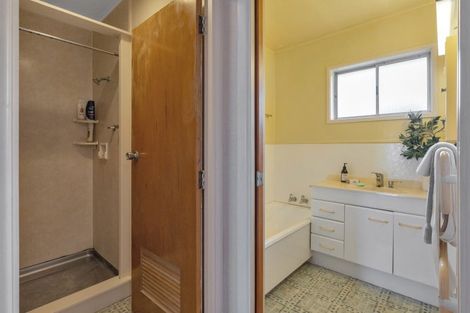 Photo of property in 3 Castleton Drive, Howick, Auckland, 2014