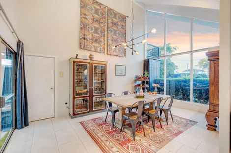 Photo of property in 20a Riverlea Avenue, Pakuranga, Auckland, 2010