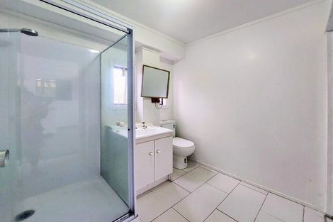 Photo of property in 36 Ellesmere Crescent, Pakuranga Heights, Auckland, 2010