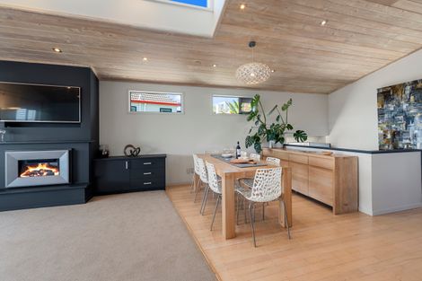 Photo of property in 1/33 Braemar Road, Rothesay Bay, Auckland, 0630