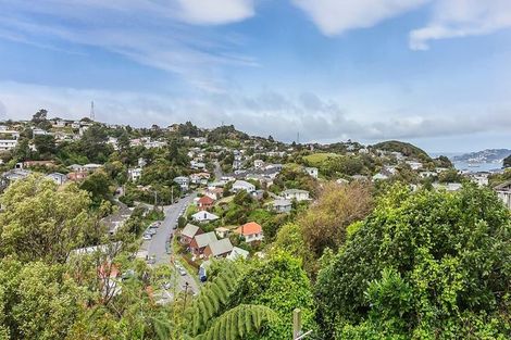 Photo of property in 135 Ruskin Road, Newlands, Wellington, 6037
