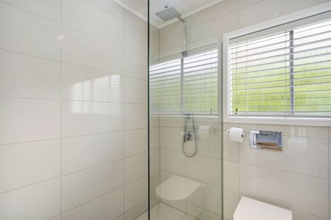 Photo of property in 1/18 Bevyn Street, Castor Bay, Auckland, 0620