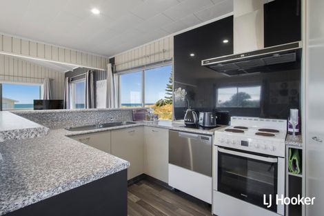 Photo of property in 287 Seaforth Road, Waihi Beach, 3611