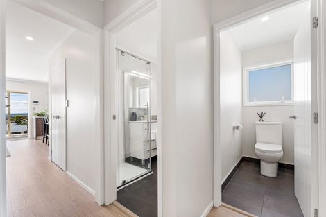 Photo of property in 43b Brightside Road, Stanmore Bay, Whangaparaoa, 0932