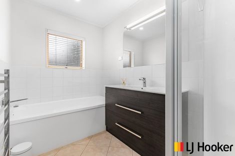 Photo of property in 6 Muirfield Street, Wattle Downs, Auckland, 2103