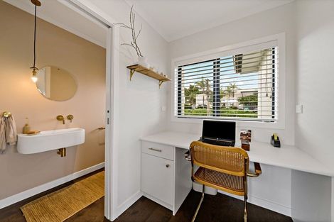 Photo of property in 5c Woodward Avenue, Mangere Bridge, Auckland, 2022