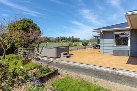 Photo of property in 1827 State Highway 2, Kiriwhakapapa, Masterton, 5881
