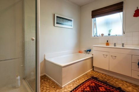 Photo of property in 68 Onetangi Road, Waiheke Island, 1971