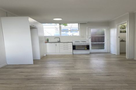 Photo of property in 2/49 Simkin Avenue, St Johns, Auckland, 1072