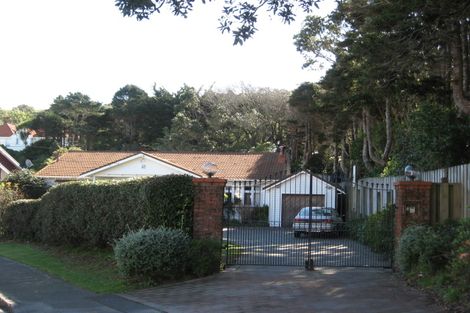 Photo of property in 52 Homewood Avenue, Karori, Wellington, 6012