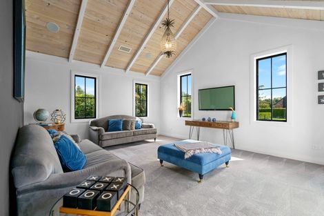 Photo of property in 3/45 Saint Kilda Road, Cambridge, 3434