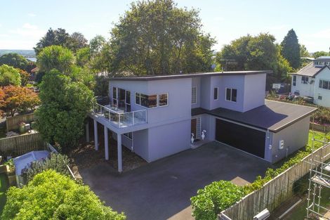 Photo of property in 20b Grand Vue Road, Kawaha Point, Rotorua, 3010